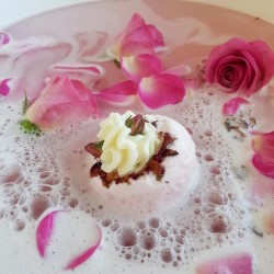 Wild rose bath Blaster