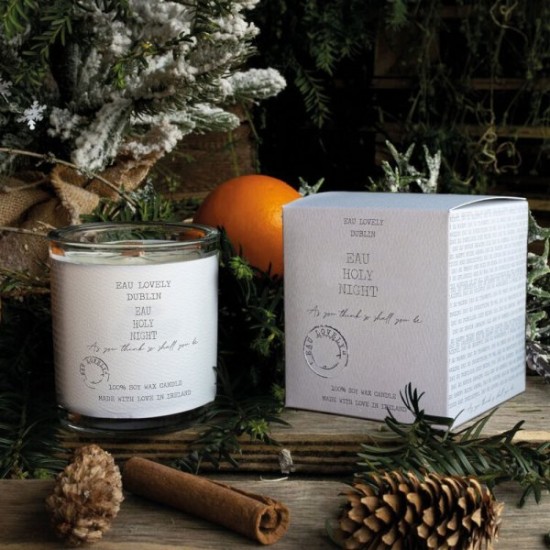 Eau lovely Eau holy night Candle with fresh pine