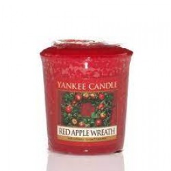 Red Apple Wreath Votive 